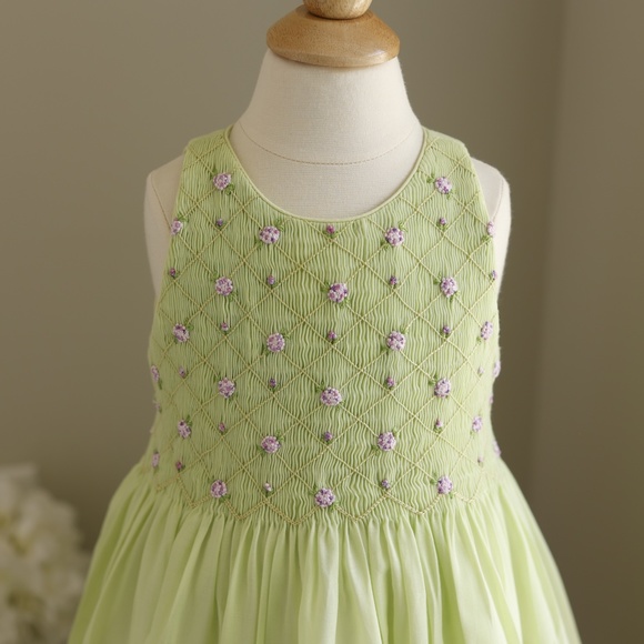 Green Smocked Dress Girls size 4 Luli & Me Embroidery Spring Summer Like New - Picture 4 of 6